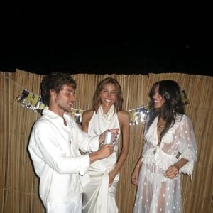 Bruna Marquezine, Sasha Meneghel e João Lucas foram destaque na mídia nos últimos dias por conta da viagem que fizeram neste final de ano