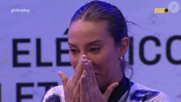 Cansaço à flor da pele: Bailarina chora após 12h de prova e desabafa com Vitória Strada no BBB 25
