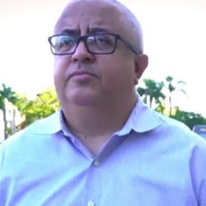 Após dois exames de DNA darem negativo, Ricardo Rocha quer ter acesso a certidão de nascimento de Gugu, de quem afirma ser filho