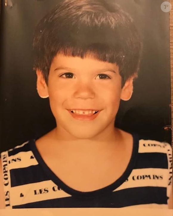 Com uma infância marcada pelas novelas do Brasil, ele se tornou um dos maiores galãs da atualidade