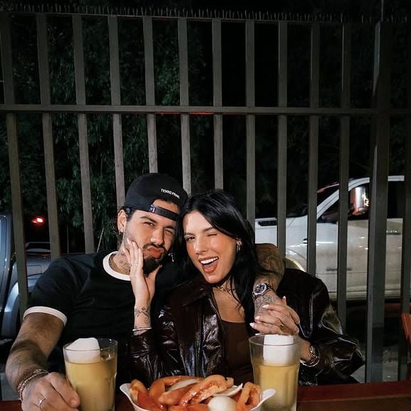 Zé Felipe e Ana Castela já trocam declarações de amor nas redes sociais