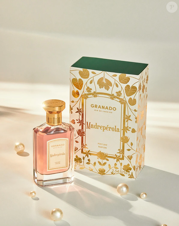 Madrepérola (Granado) - 75ml | R$ 345,00 - Inspirado na calmaria das manhãs à beira-mar, o produto combina a cremosidade da tuberosa com a luminosidade da flor de laranjeira e a suavidade sensual do ylang-ylang, criando uma fragrância que remete ao calor do sol na pele