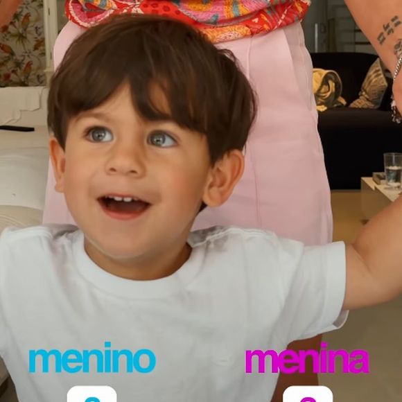 Arthur Aguiar e Jheny Santucci já são pais de Gabriel, de 2 anos de idade