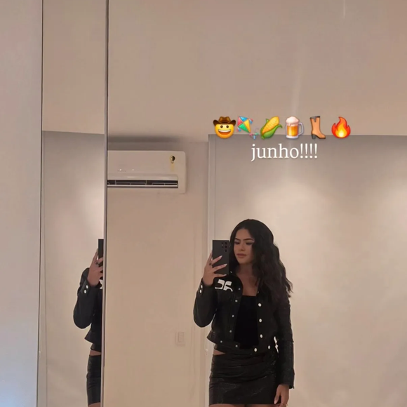 Com a chegada das festas juninas, Maisa Silva surpreendeu ao apresentar uma proposta de look que foge do tradicional, apostando em um visual moderno e cheio de estilo.