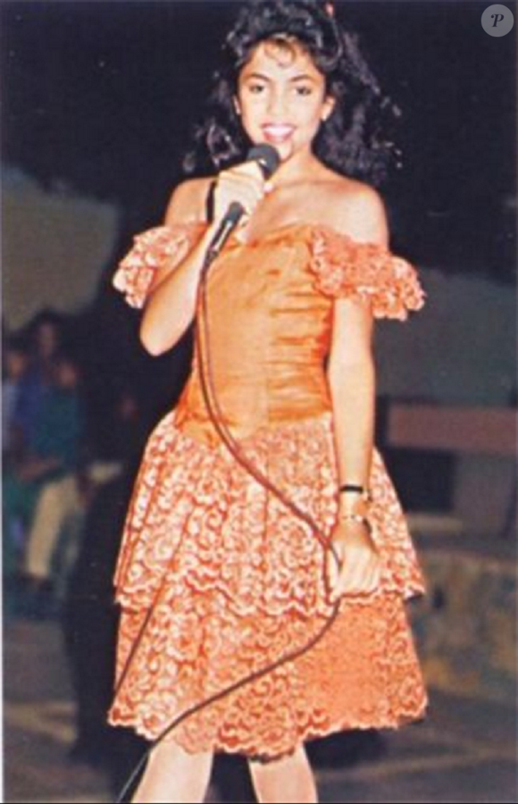 Shakira iniciou a carreira artística ainda criança