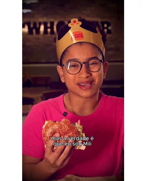 Mile Moreira chegou a fazer publicidade para uma rede de fast food no Brasil por conta da semelhança com a irmã famosa