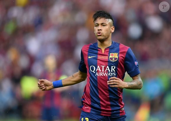 Barcelona foi o primeiro clube que Neymar atuou fora do Brasil