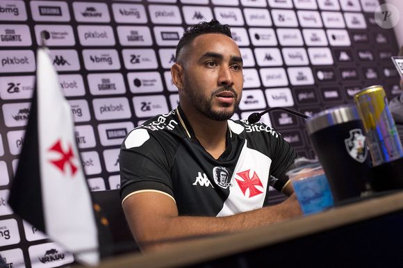 Larissa Natalya Ferrari acusou Dimitri Payet, de quem diz ter sido amante, em delegacia: advogada relatou se sentir ainda mais coagida por ele após retornar ao Paraná