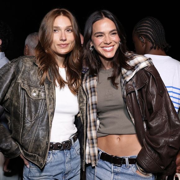 Bruna Marquezine e Sasha Meneghel são amigas inseparáveis