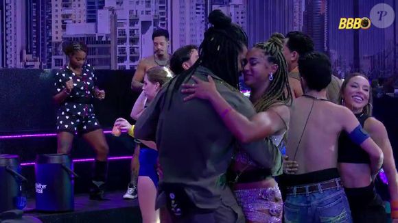 Aline admitiu vontade de beijar Diogo Almeida no 'BBB 25', após investidas do ator