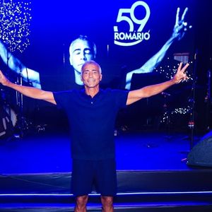 Além de bloquear o cachê de Romário, Justiça determinou que a CazéTV apresente documentos sobre a contratação do ex-jogador