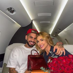 Além dos filhos, o que roubou a cena na foto foi a nova bolsa de Virgínia Fonseca da grife Hermès