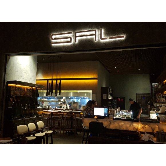 Restaurante Sal abre investigação interna e classifica ocorrência como 'pouco provável'