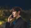 Enquanto isso, seu chefe Kang Du-jun (Choi Jin-hyuk), é o herdeiro de uma cervejaria e não vê benefícios no casamento