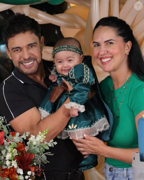 Momento de família: Zezé, Graciele e Clara comemoram mais uma etapa da maternidade
