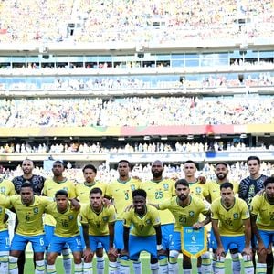As chuteiras rosas dominam a Copa do Mundo de 2026 e agora inspiram uma nova tendência fora dos gramados: o tênis rosa da Adidas, vendido por menos de R$ 250, surge como aposta fashion para quem busca conforto e personalidade no dia a dia