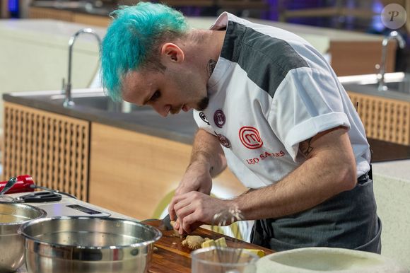 Leo Salles vence prova inspirada nos planetas e garante vaga na final do ‘MasterChef Confeitaria 2025’