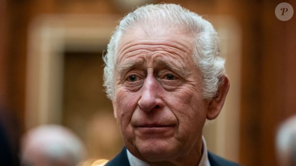 Rei Charles III se recusa a aparecer em público ou em particular com os Iorques