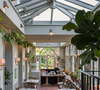 Beaverbrook Hotel, em Surrey, na Inglaterra, foi o local escolhido por Zendaya e Tom Holland para celebrar o casamento em uma festa privada, segundo a revista People