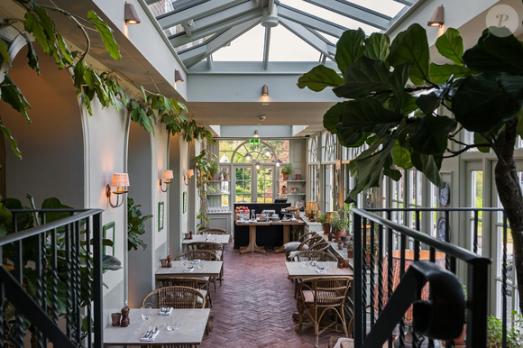 Beaverbrook Hotel, em Surrey, na Inglaterra, foi o local escolhido por Zendaya e Tom Holland para celebrar o casamento em uma festa privada, segundo a revista People