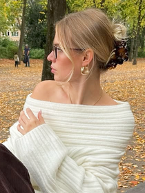 Este perfume feminino icônico, que fez sucesso nos anos 90, está de volta à moda: tem um cheiro fresco, perfeito para mulheres elegantes e dura o dia todo