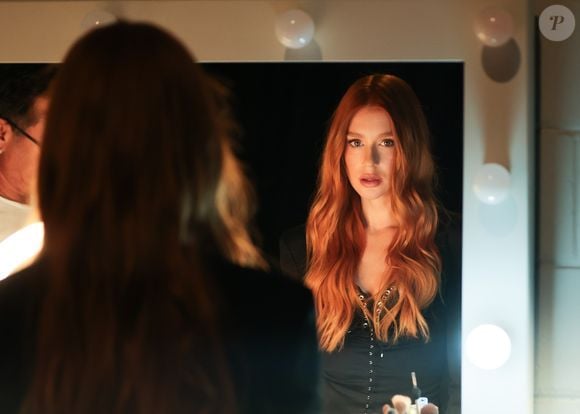 Marina Ruy Barbosa está ruiva para série 'Tremembé'
