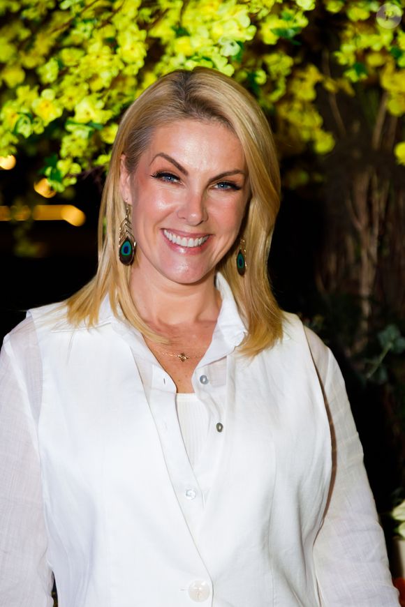 Ana Hickmann ainda sugere que vai induzi-las a pedir demissão: ‘Só vou começar a, cada vez mais, infernizar pra pedir pra sair’