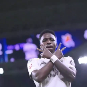 Novo caso de racismo no futebol europeu voltou a mobilizar apoio ao atacante brasileiro, que se pronunciou nas redes sociais