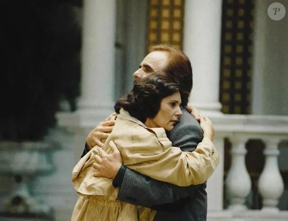 Globo estreou em março de 1996 novela deixada por Ivani Ribeiro, que morreu em julho de 1995, 'Quem é Você'