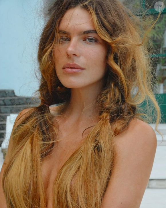 Mariana Goldfarb trouxe em um bate-papo com os internautas na web sobre o pânico que sentia ao engordar: 'Achava que não seria amada', destaca.