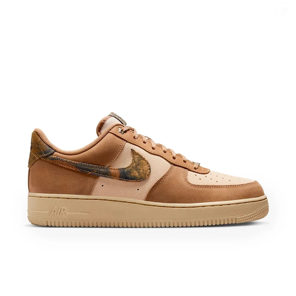 Nem preto, nem marrom tradicional: o novo Nike Air Force 1 na cor “alfajor” entrega o equilíbrio perfeito entre elegância, conforto e aquele toque fashion que transforma qualquer look de inverno
