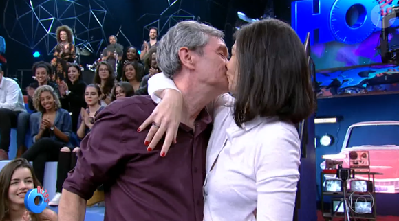 O encontro entre os dois aconteceu durante uma entrevista no programa Ação, da TV Globo, quando Fernanda falava sobre seu trabalho voluntário com crianças ribeirinhas na Amazônia.