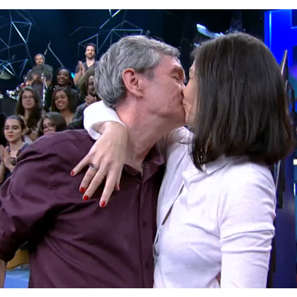 O encontro entre os dois aconteceu durante uma entrevista no programa Ação, da TV Globo, quando Fernanda falava sobre seu trabalho voluntário com crianças ribeirinhas na Amazônia.