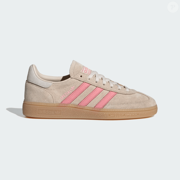 A moda é cíclica, e já apontamos o próximo protagonista da Adidas: o Tênis Handball Spezial surge como o novo essencial para quem busca estilo e conforto em 2026