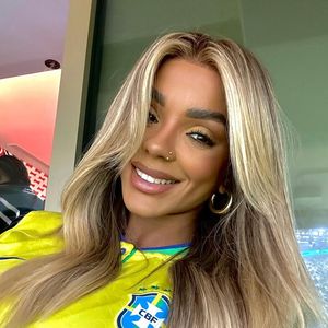 Mais natural, Brunna Gonçalves passou a roubar completamente a cena na web