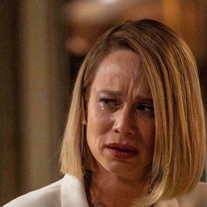 Mariana Ximenes comentou sobre a falsa amizade de Fabia após se envolver com Ademir em 'Quem ama cuida': "É uma questão de caráter, não por ela estar saindo com o ex-marido da amiga, mas o pior é que ele ter cometido tantos crimes", diz.