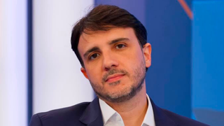 Renan Santos ainda pode concorrer à Presidência? Decisão do TSE suspende parte da campanha; entenda impacto na disputa com Lula, Flávio Bolsonaro, Augusto Cury e mais