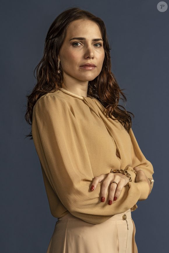 Segundo a Coluna Play, do O Globo, Letícia Colin vai marcar presenta na 3ª temporada da série 'Os Outros'.