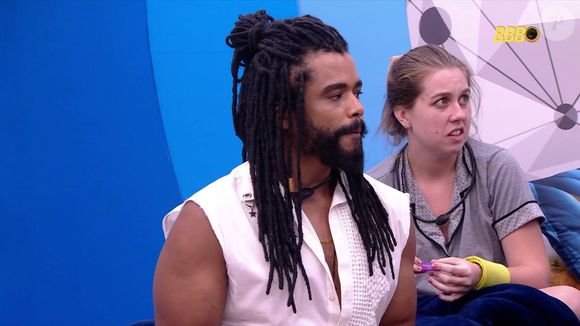 Diogo Almeida recebeu duras críticas de Camilla no 'BBB 25', após dinâmica polêmica do Sincerão nesta segunda-feira (20)
