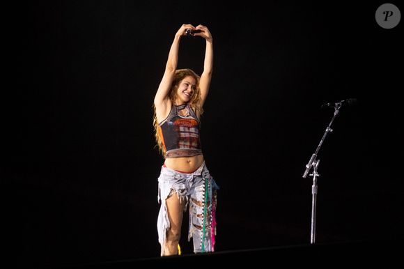 Shakira se apresenta na noite deste sábado (02) na Praia de Copacabana, no Rio de Janeiro