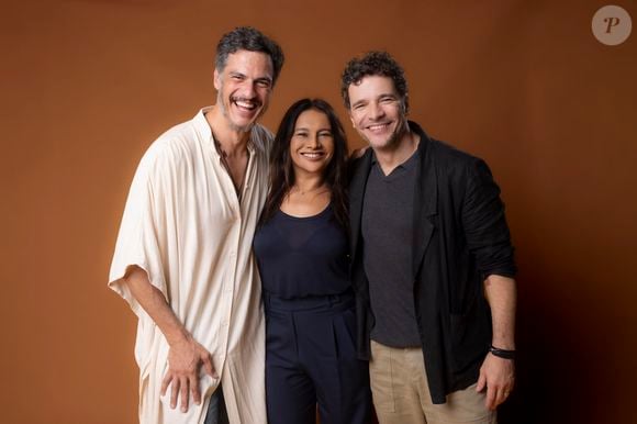 Dira Paes, Mateus Solano e Daniel de Oliveira vivem o trio de protagonistas de 'Lá na Minha Terra'