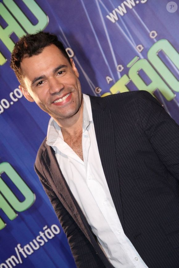 Além da bichectomia, Rodrigo Sant'Anna também recorreu a alguns procedimentos estéticos