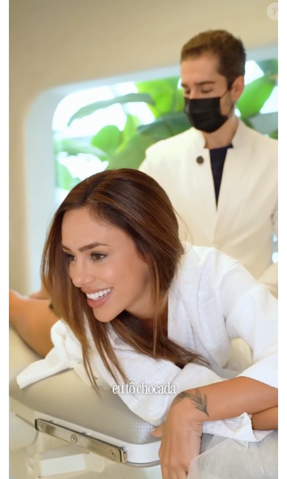 "Gente, estou chocada! E eu estou deitada ainda", comentou Bruna Biancardi assim que o procedimento foi feito