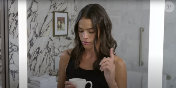 "Geralmente tomo meu chá enquanto faço outra coisa, porque meu TDAH não me permite fazer apenas uma coisa", assumiu ainda Marquezine