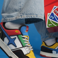 Adeus, pôquer! Nem Nike, nem Adidas: os novos tênis na cor do 'UNO', jogo de cartas que 'destrói amizades' lançado nos anos 70, já entraram na minha wishlist