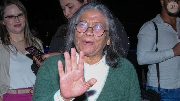 Marlene Mattos foi a responsável por gravar as imagens do parto de Sasha Meneghel, em 1998, e enviá-las à equipe de jornalismo da TV Globo, segundo informações do Na Telinha. Anos depois, Xuxa explicou que não havia sido consultada sobre o envio do material: "Ela não me perguntou nada", declarou ao relembrar o episódio