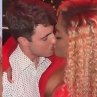 ‘Foi uma delícia’: Cariúcha, de 41 anos, rasga elogios a João Augusto, filho de Gugu, de 23, após beijão em festa