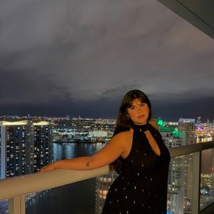 Hoje com 24 anos, Giulia Costa é uma sensação nas redes sociais