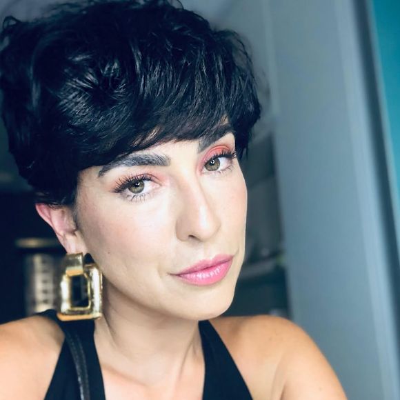 Fernanda Paes Leme recebeu críticas após cortar o cabelo curtinho em 2018