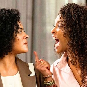 Maria de Fátima (Bella Campos) foi humilhada por Raquel (Taís Araújo) em 'Vale Tudo'